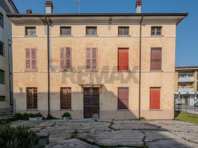 Villa Indipendente in vendita a Castel Goffredo, Mantova