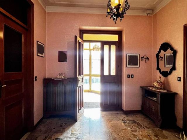 Villa Indipendente in vendita a Castel Goffredo, Lombardia