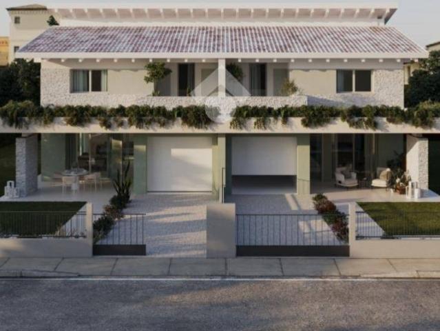 Villa Indipendente in vendita a Castel Goffredo, Lombardia