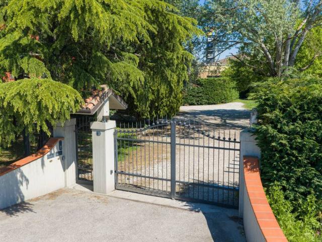 Villa Indipendente in vendita a Nuovo Circondario Imolese, Castel San Pietro Terme