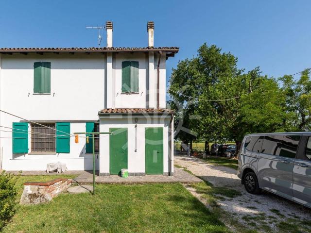 Villa Indipendente in vendita a Nuovo Circondario Imolese, Castel Guelfo Di Bologna
