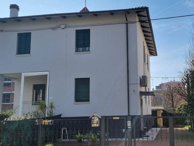 Villa Indipendente in vendita a Unione Reno Galliera, Castel Maggiore