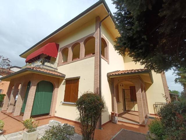 Villa Indipendente in vendita a Unione Reno Galliera, Castel Maggiore
