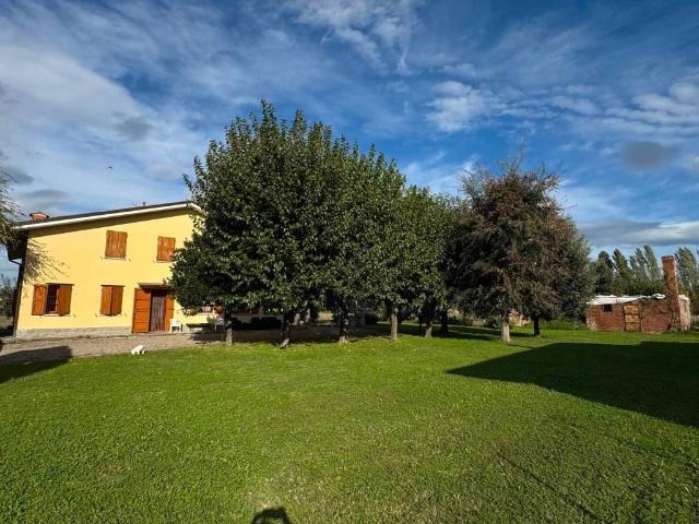 Villa Indipendente in vendita a Unione Reno Galliera, Castel Maggiore