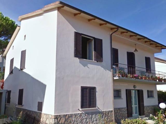 Villa Indipendente in vendita a Castel Ritaldi, Umbria
