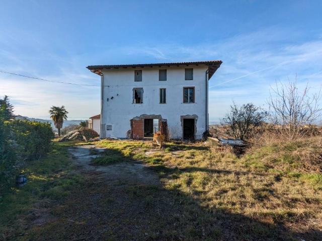 Villa Indipendente in vendita a Piemonte, Asti