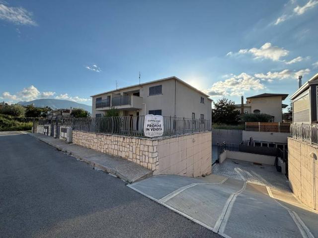 Villa Indipendente in vendita a Castel San Giorgio, Campania