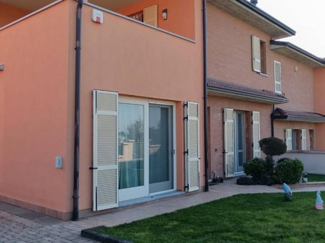 Villa Indipendente in vendita a Cascina Polesera, Castel San Giovanni