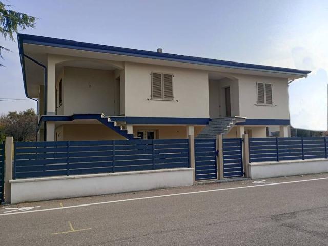 Villa Indipendente in vendita a Castel San Giovanni, Reggio Emilia