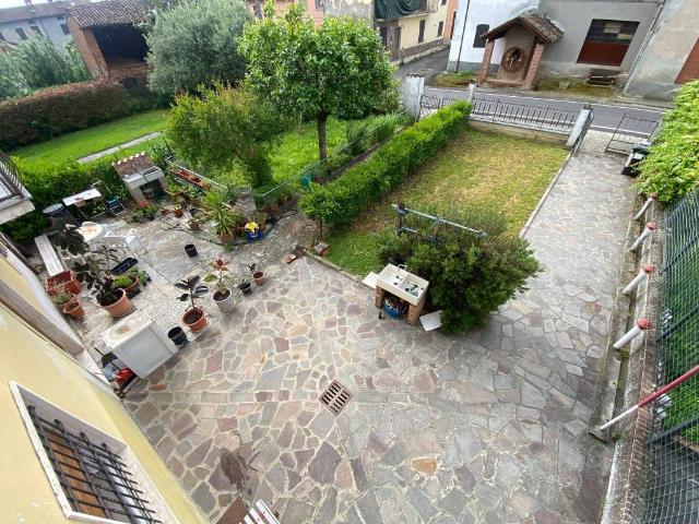 Villa Indipendente in vendita a Ziano Piacentino, Reggio Emilia