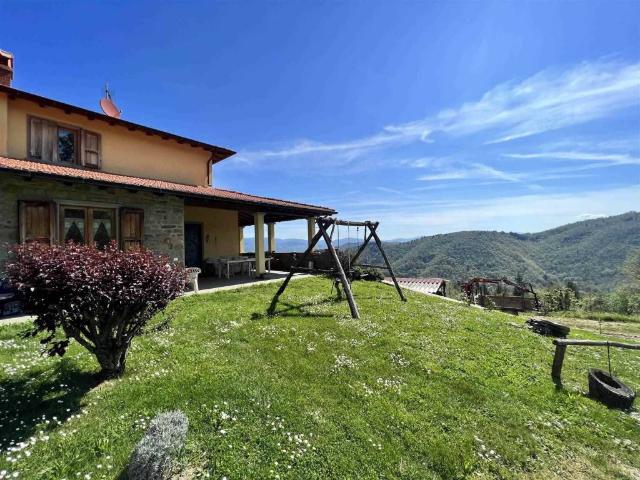 Villa Indipendente in vendita a Castel San Niccolò, Toscana