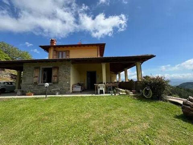 Villa Indipendente in vendita a Castel San Niccolò, Toscana