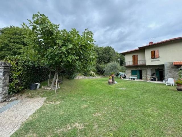 Villa Indipendente in vendita a Castel San Niccolò, Toscana