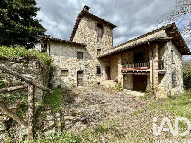 Villa Indipendente in vendita a Castel San Niccolò, Toscana