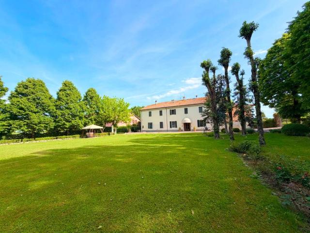 Villa Indipendente in vendita a Nuovo Circondario Imolese, Castel San Pietro Terme