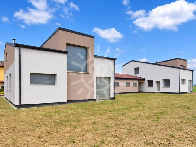 Villa Indipendente in vendita a Nuovo Circondario Imolese, Castel San Pietro Terme