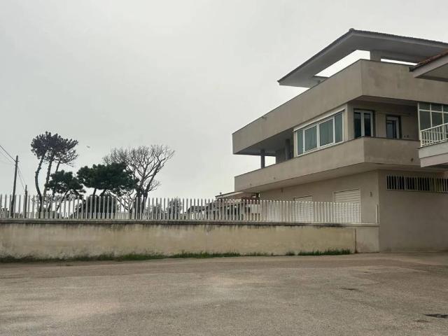 Villa Indipendente in vendita a Borgo Domitio, Castel Volturno