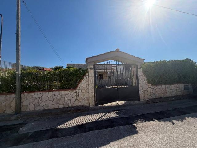 Villa Indipendente in vendita a Bagnara, Castel Volturno