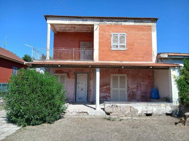 Villa Indipendente in vendita a Destra Volturno, Castel Volturno