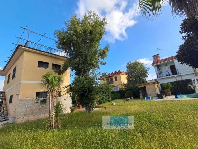 Villa Indipendente in vendita a Baia Verde, Castel Volturno