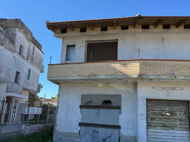 Villa Indipendente in vendita a Baia Verde, Castel Volturno