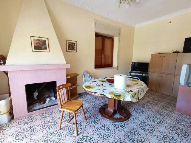 Villa Indipendente in vendita a Destra Volturno, Castel Volturno