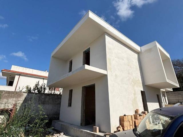 Villa Indipendente in vendita a Castel Volturno, Campania