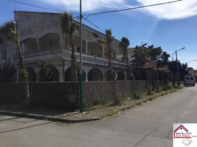 Villa Indipendente in vendita a Ischitella Lido, Castel Volturno