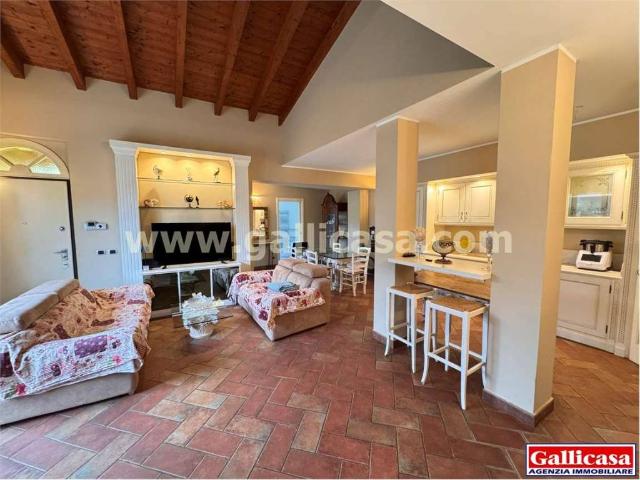 Villa Indipendente in vendita a Castelcovati, Lombardia