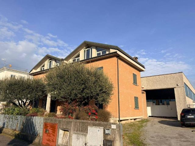 Villa Indipendente in vendita a Castelcovati, Lombardia