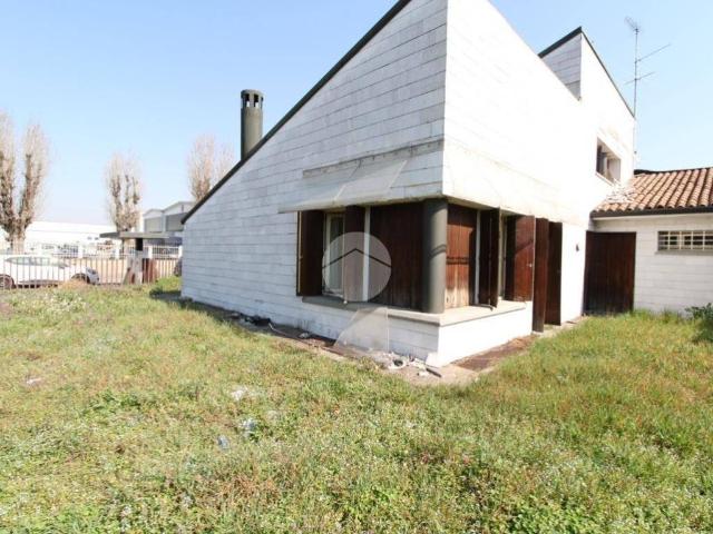 Villa Indipendente in vendita a Castelcovati, Lombardia