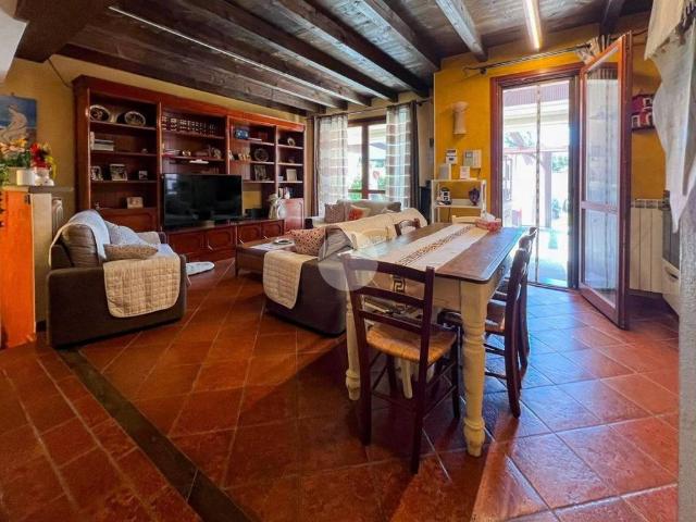 Villa Indipendente in vendita a Castelcovati, Lombardia