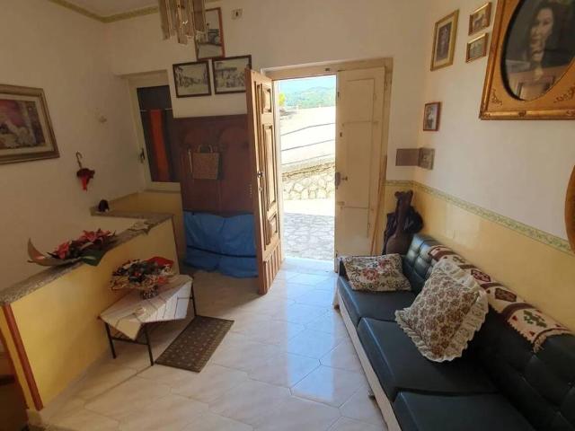 Villa Indipendente in vendita a Castelfranci, Campania