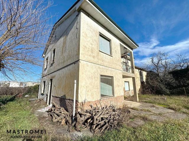 Villa Indipendente in vendita a Castelfranco Di Sotto, Toscana