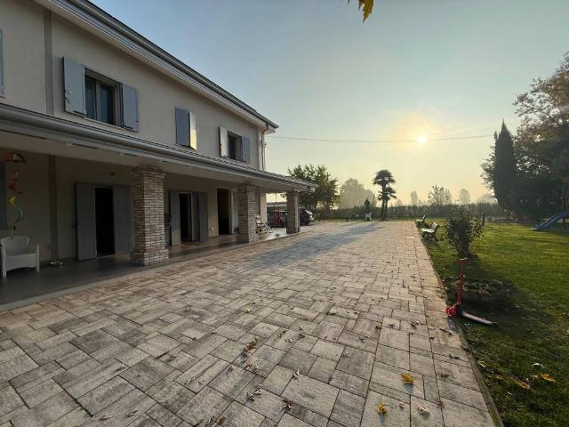 Villa Indipendente in vendita a Unione dei comuni del Sorbara, Castelfranco Emilia