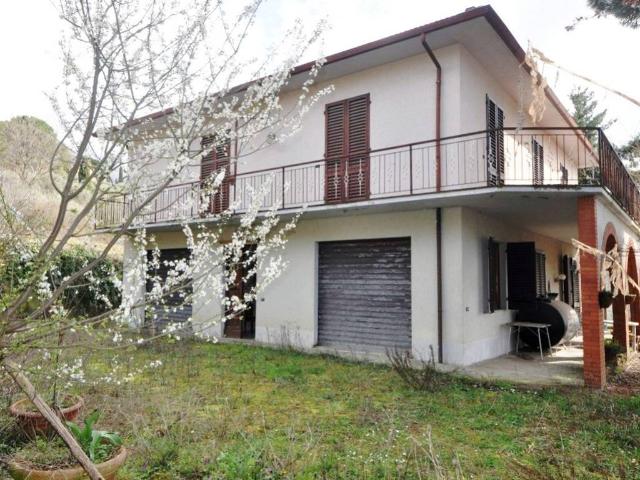 Villa Indipendente in vendita a Castelfranco Piandiscò, Toscana