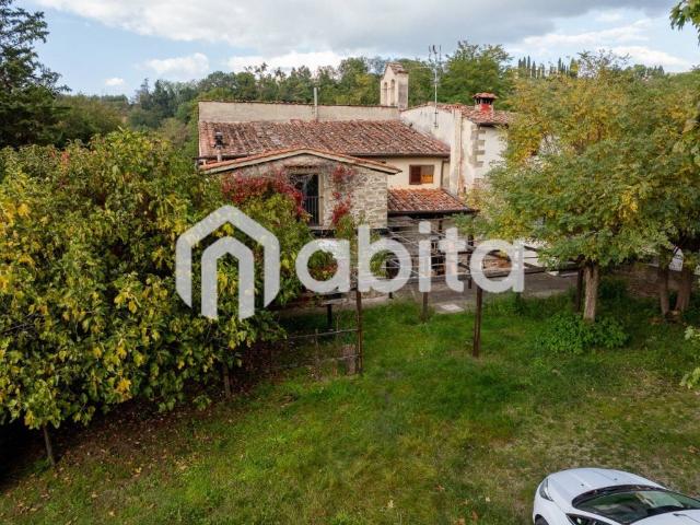 Villa Indipendente in vendita a Castelfranco Piandiscò, Toscana
