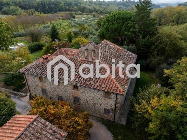 Villa Indipendente in vendita a Castelfranco Piandiscò, Toscana
