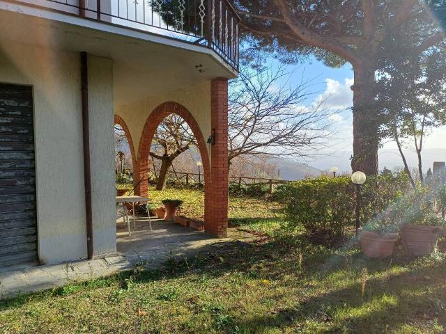 Villa Indipendente in vendita a Castelfranco Piandiscò, Toscana