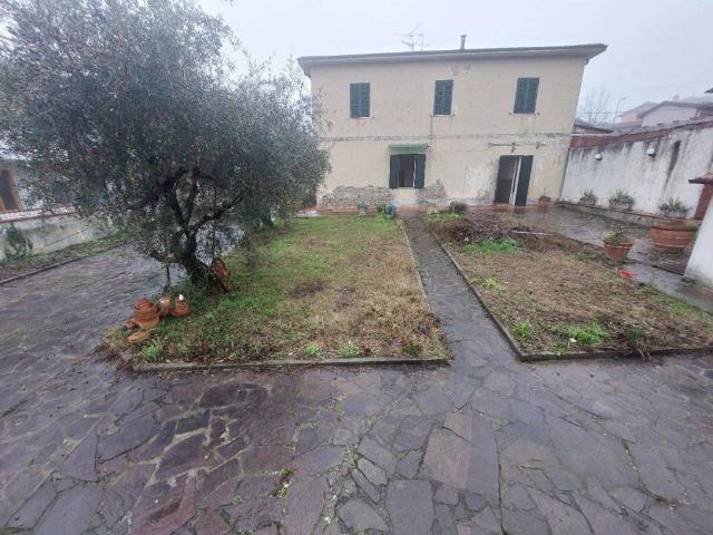 Villa Indipendente in vendita a Castelfranco Piandiscò, Toscana