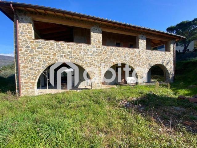 Villa Indipendente in vendita a Castelfranco Piandiscò, Toscana