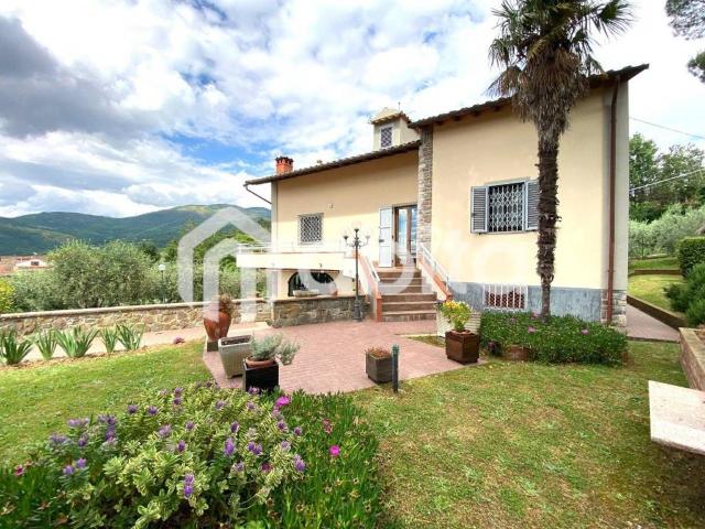 Villa Indipendente in vendita a Castelfranco Piandiscò, Toscana