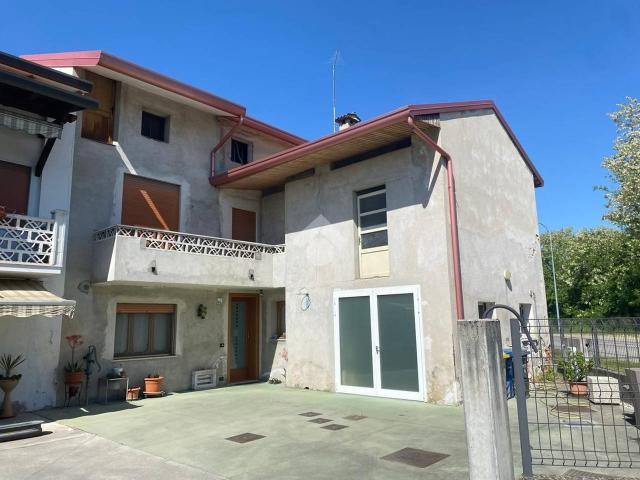 Villa Indipendente in vendita a Sant'Andrea oltre il Muson, Castelfranco Veneto