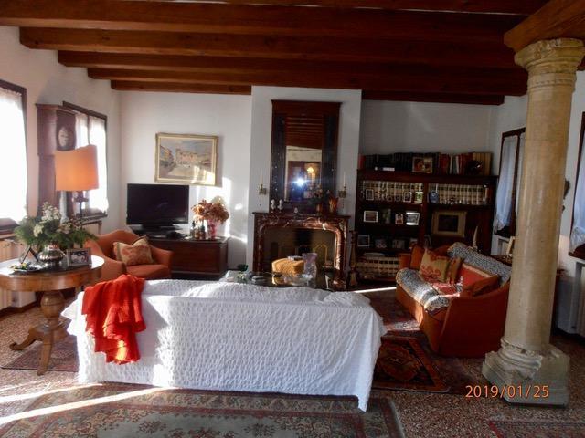 Villa Indipendente in vendita a Castelfranco Veneto, Veneto