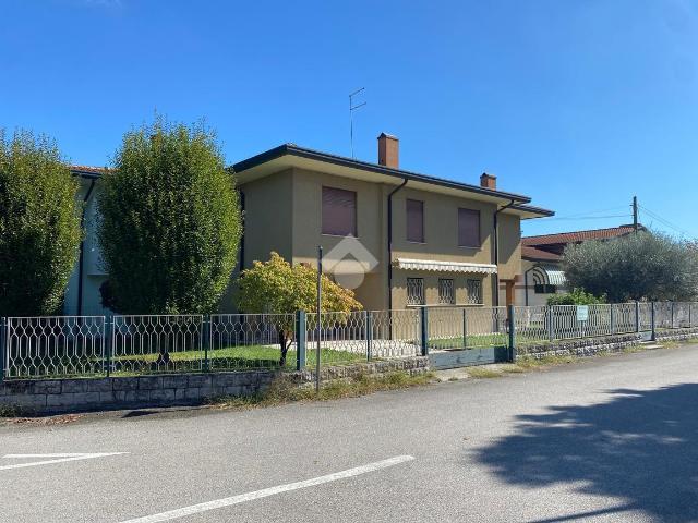Villa Indipendente in vendita a Castelfranco Veneto, Veneto