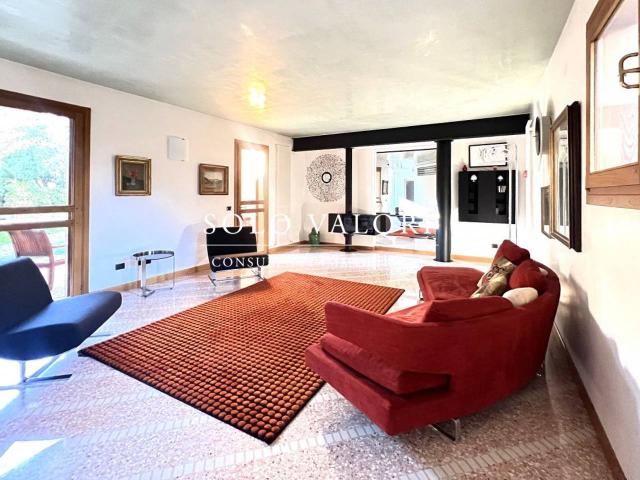 Villa Indipendente in vendita a Castelfranco Veneto, Veneto