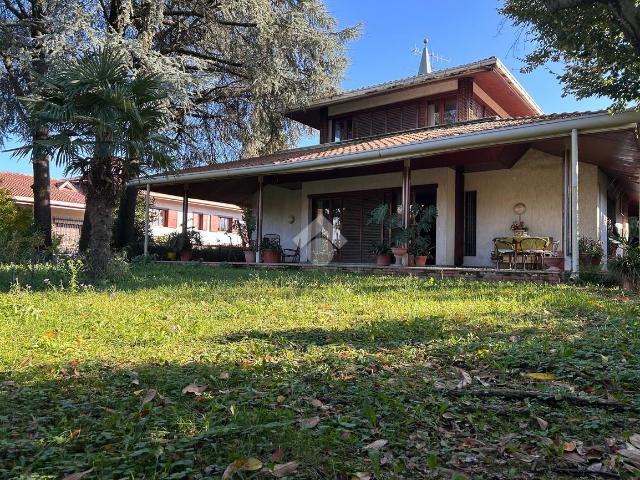 Villa Indipendente in vendita a Castelfranco Veneto, Veneto