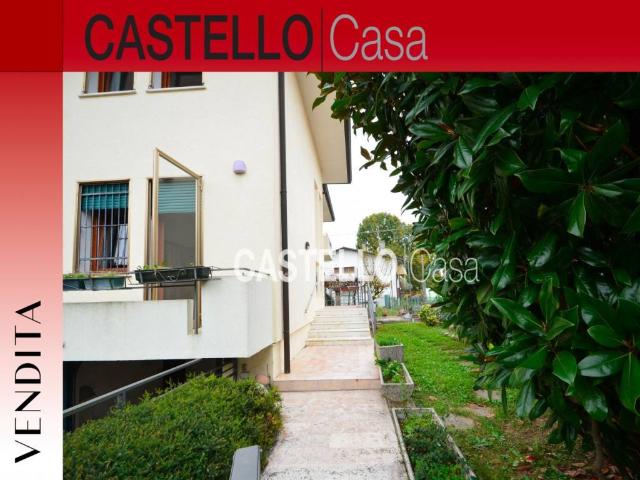 Villa Indipendente in vendita a Castelfranco Veneto, Veneto