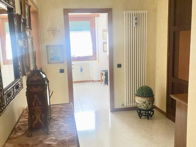 Villa Indipendente in vendita a Castelfranco Veneto, Veneto