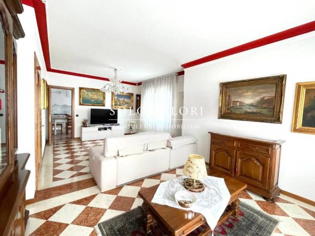 Villa Indipendente in vendita a Castelfranco Veneto, Veneto